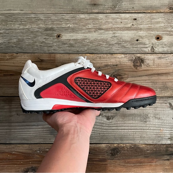 New Men Nike CTR360 Libretto II TF Turf Red Shoes - Picture 3 of 9
